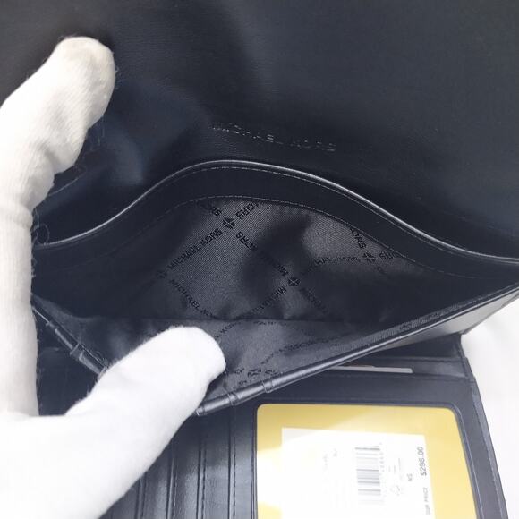 Michael Kors Jet Set Travel Black Quilted Leather Trifold Wallet - NWT $298 - Picture 11 of 16